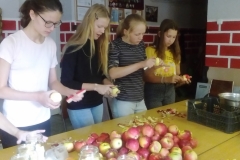 71280902_676919742796790_3867044611784441856_n