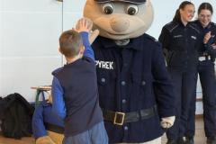 f1981179-6fad-4cab-a380-8b3d030ba932